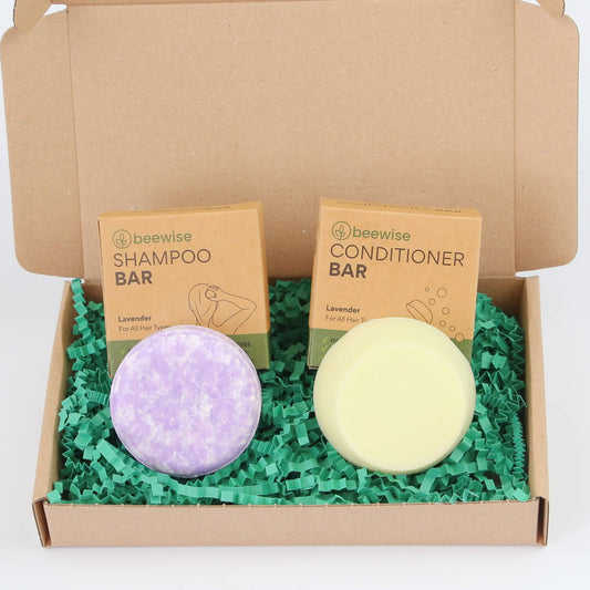 eco gift box with sustainable products with shampoo bar and conditioner bar