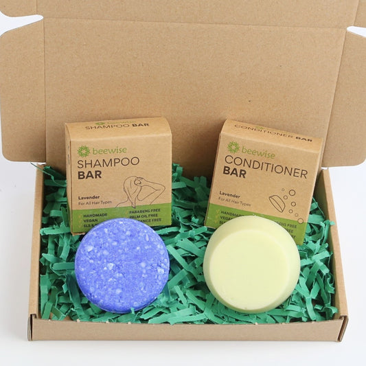 eco gift box with sustainable products with shampoo bar and conditioner bar
